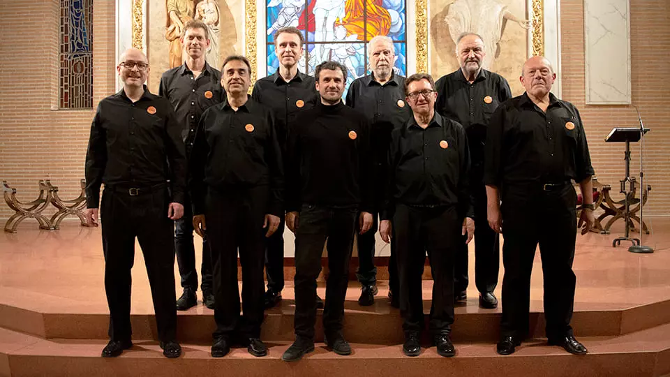 coro-tourdion-cuerda-bajos-1